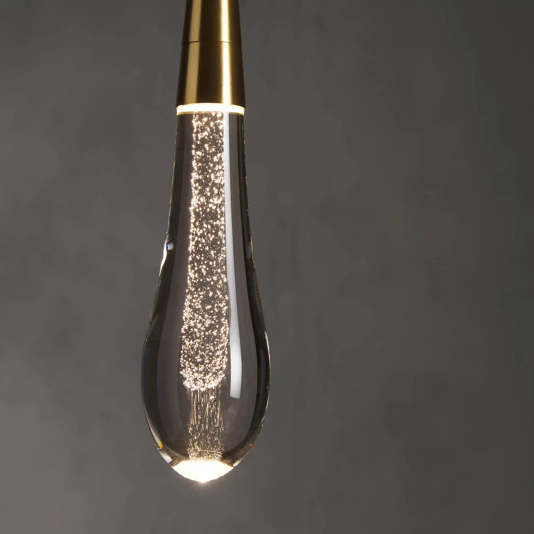 SOLITAIRE MODERN PENDANT 13"H