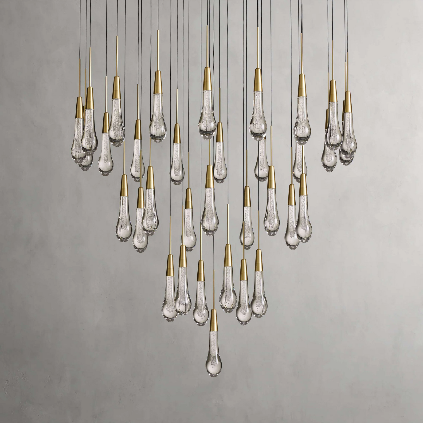 SOLITAIRE ROUND CHANDELIER 17"W 24"W 36“W