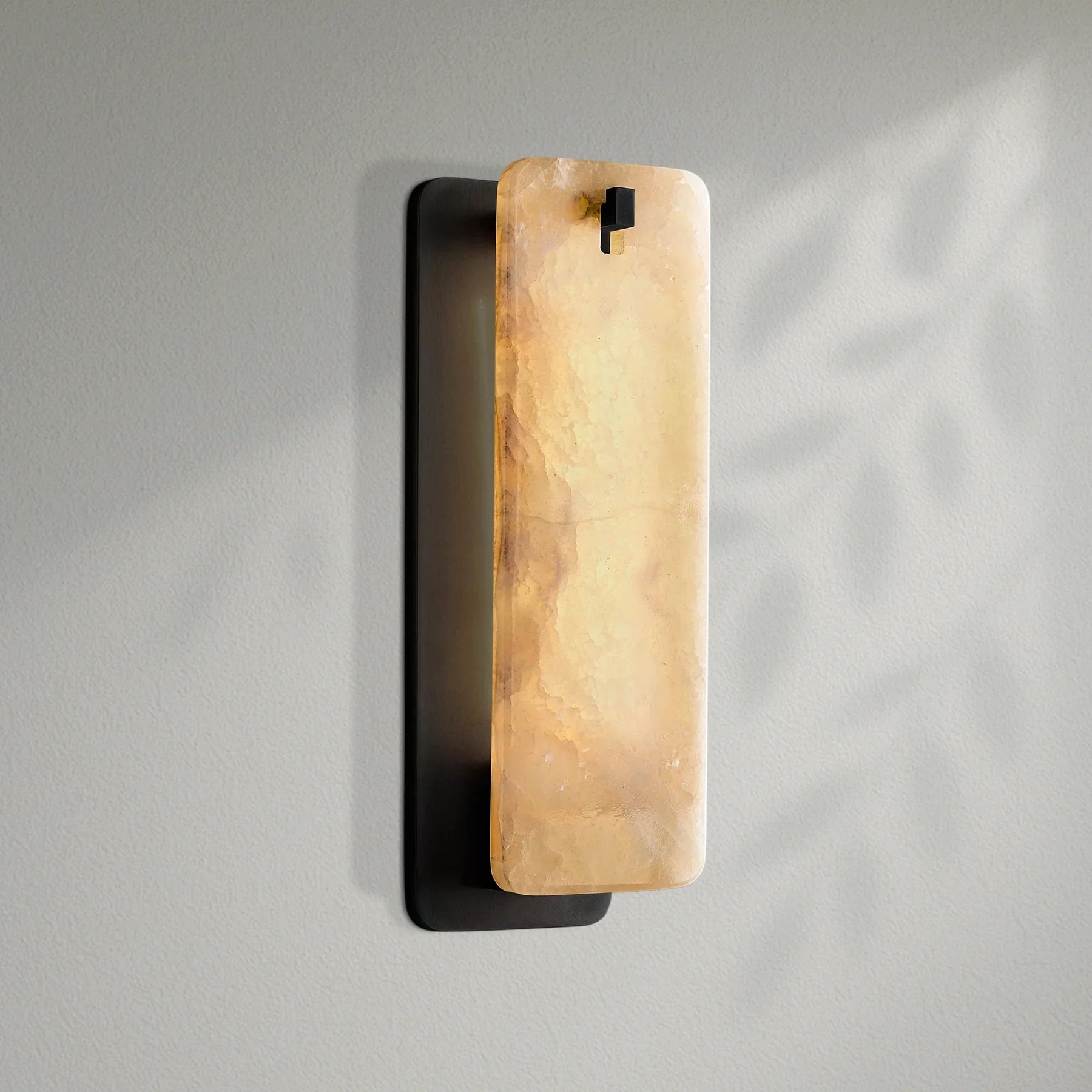 Calametto Onyx Sconce