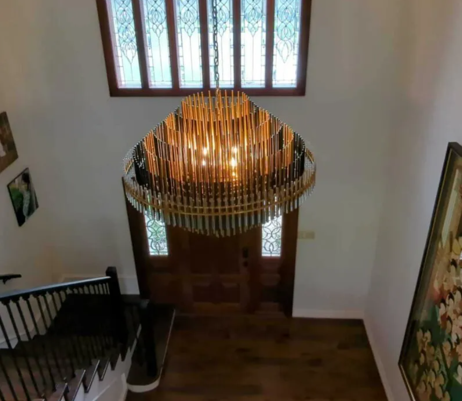 Auro Series Metal Chandelier For Living Room Dinning Room Bedroom