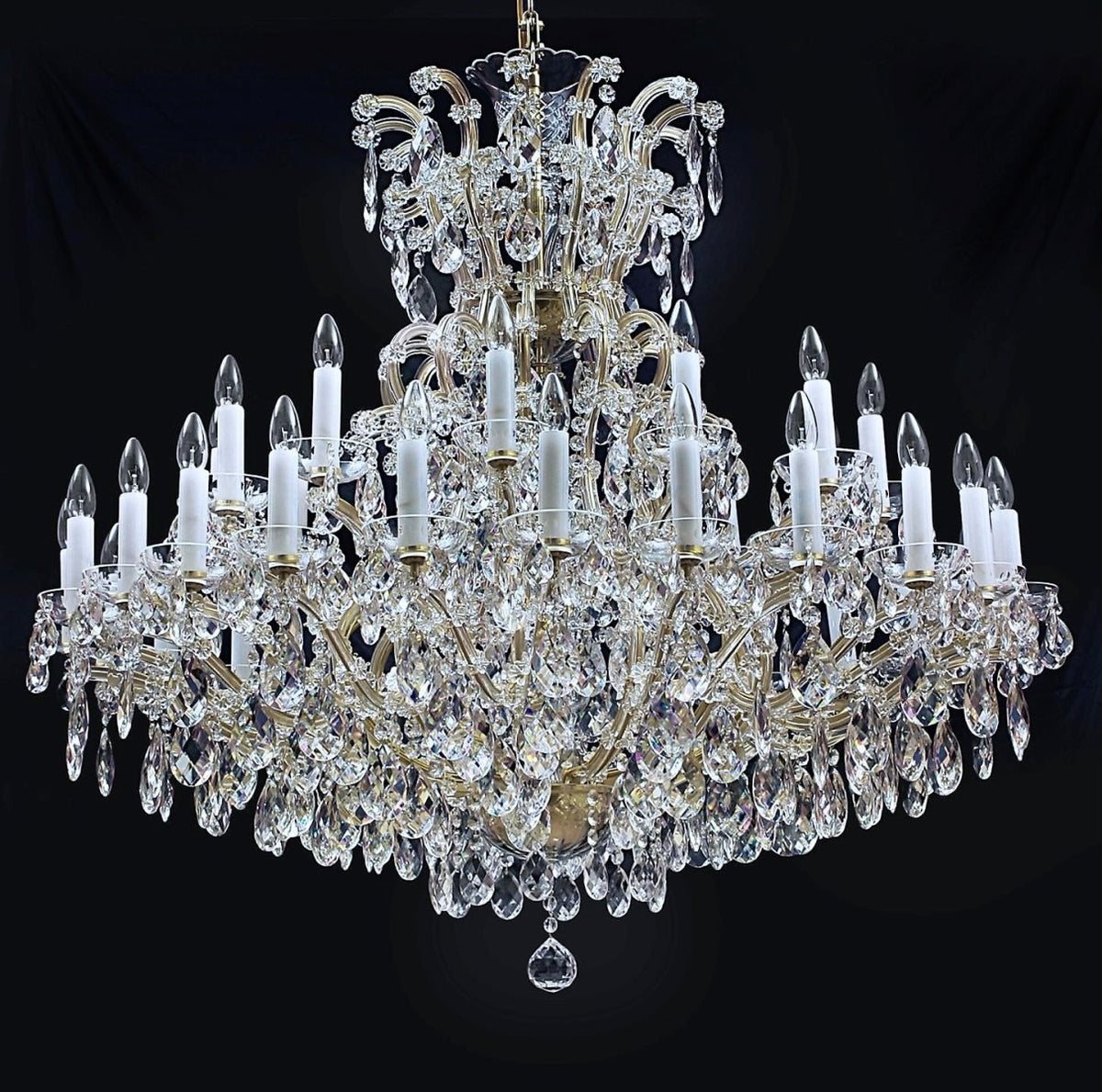 36 flames Maria Theresa crystal chandelier with crystal almonds
