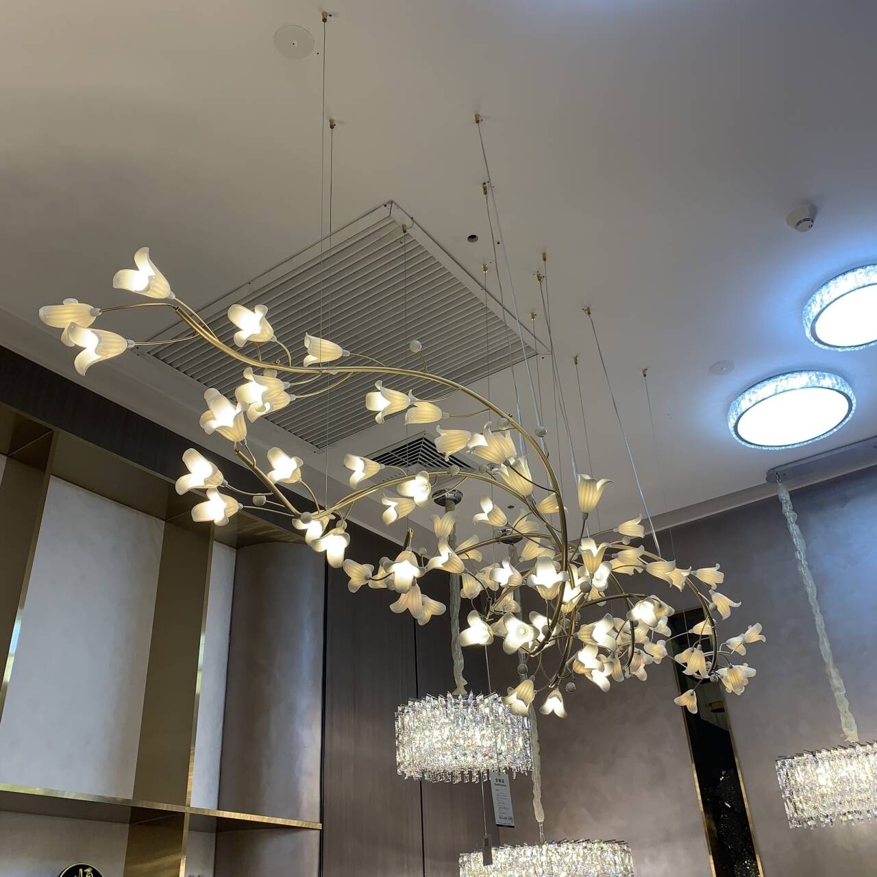 Modern Brass Branch Ceramics Flower Chandelier for Stylish Living Room Hotel and Restaurant - Merlin Lamps