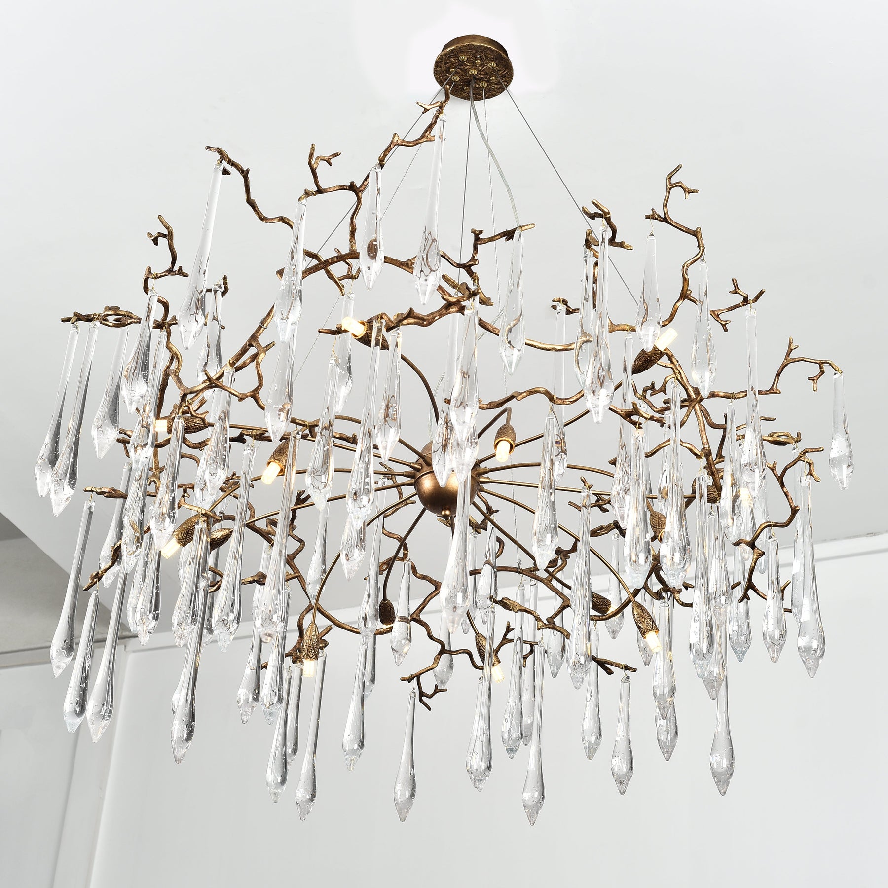 Dawn Teardrop Branch Brass Round Chandelier