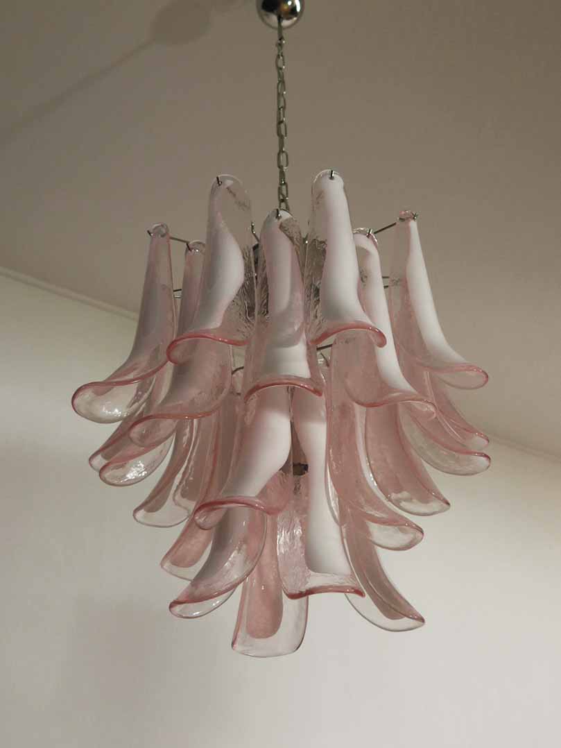 Murano Chandelier â€?26 petals â€?Pink