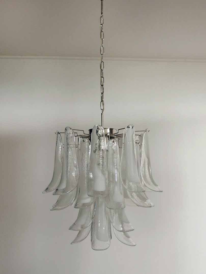 Murano Chandelier â€?26 petals â€?White