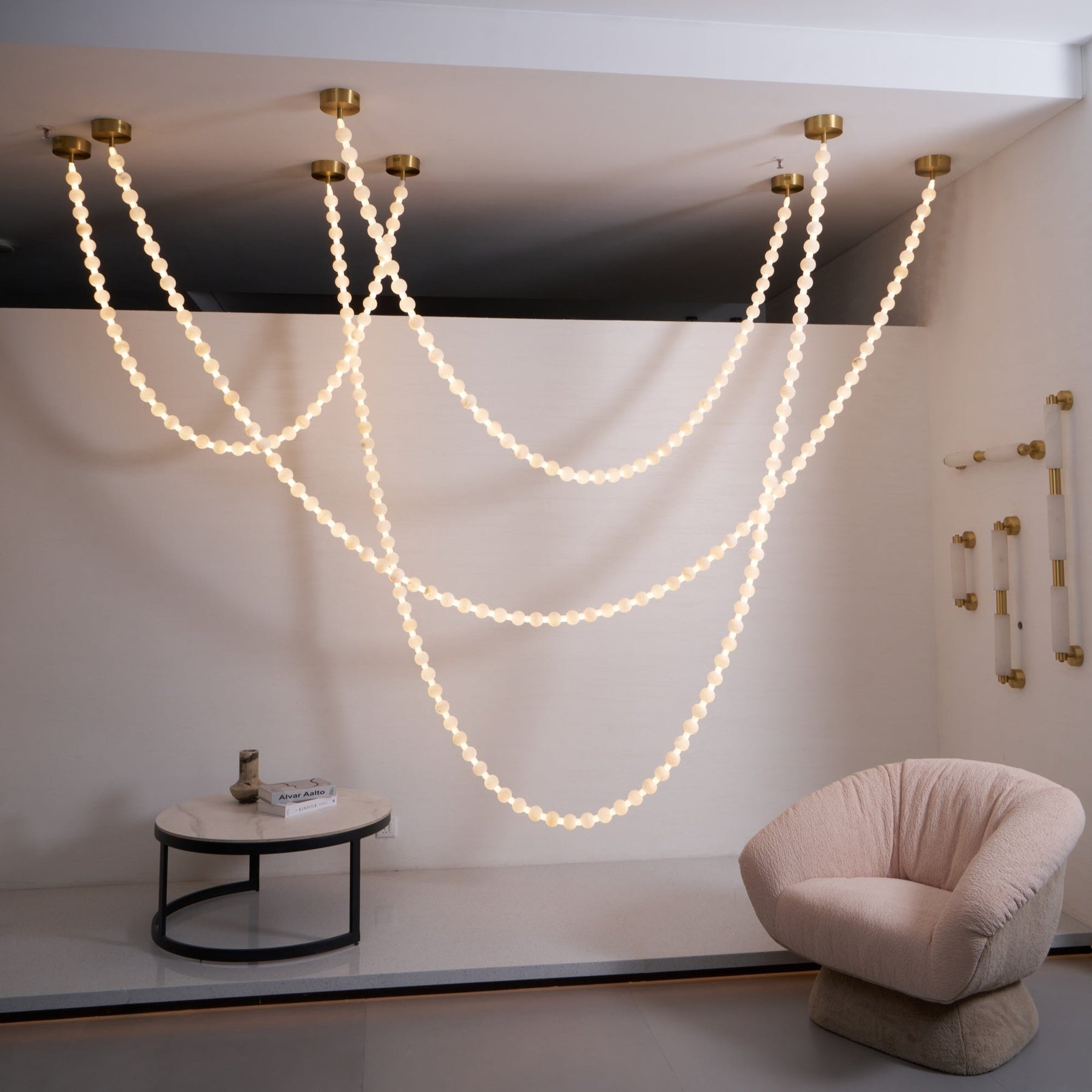 Alabaster Pearl Necklace Chandelier - Total Length 100cm / L 39.4″Gold & WhiteMerlinlamps