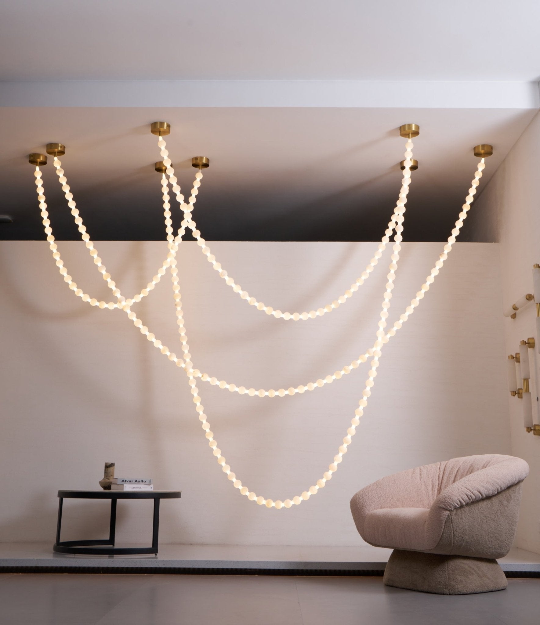 Alabaster Pearl Necklace Chandelier - 4 - Strips L 145.7″ + 116.9″ + 220.5″ + 244.9″Gold & WhiteMerlinlamps