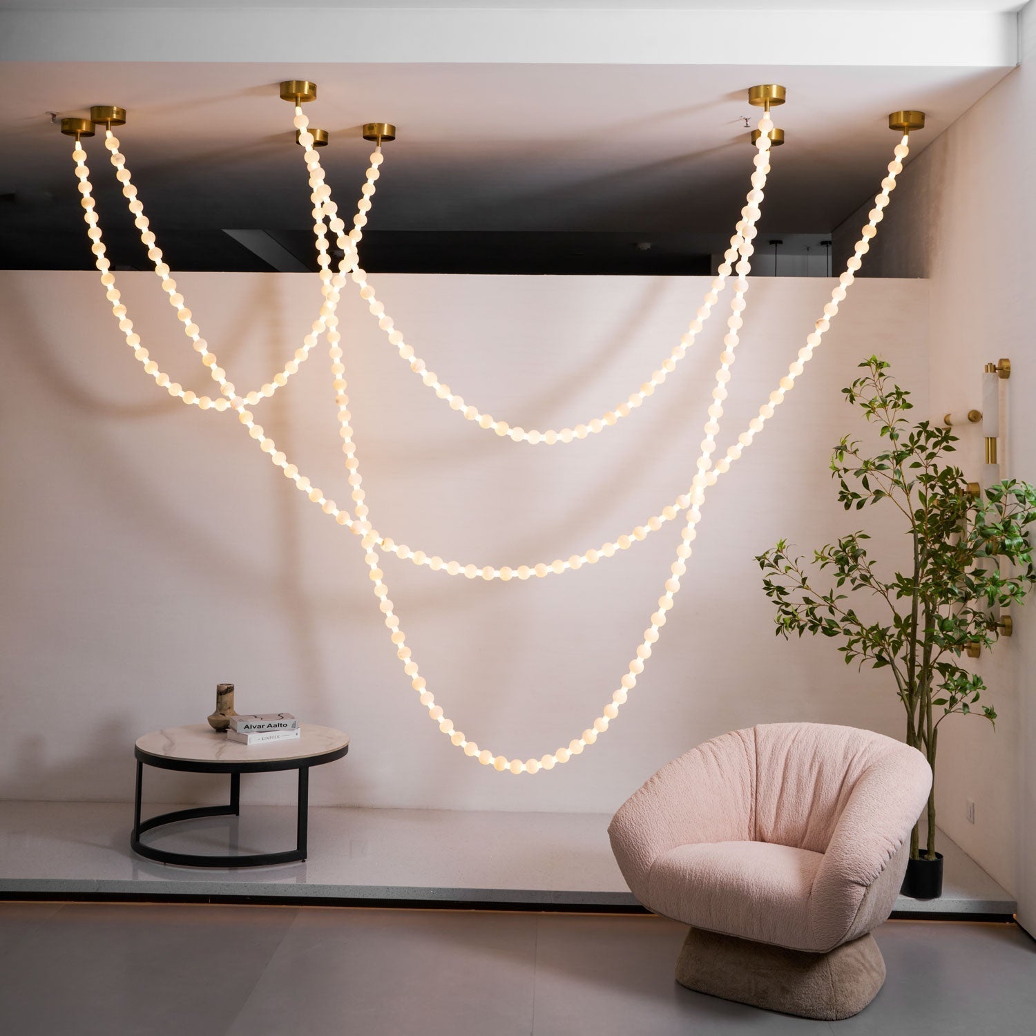 Alabaster Pearl Necklace Chandelier - 4 - Strips L 145.7″ + 116.9″ + 220.5″ + 244.9″Gold & WhiteMerlinlamps