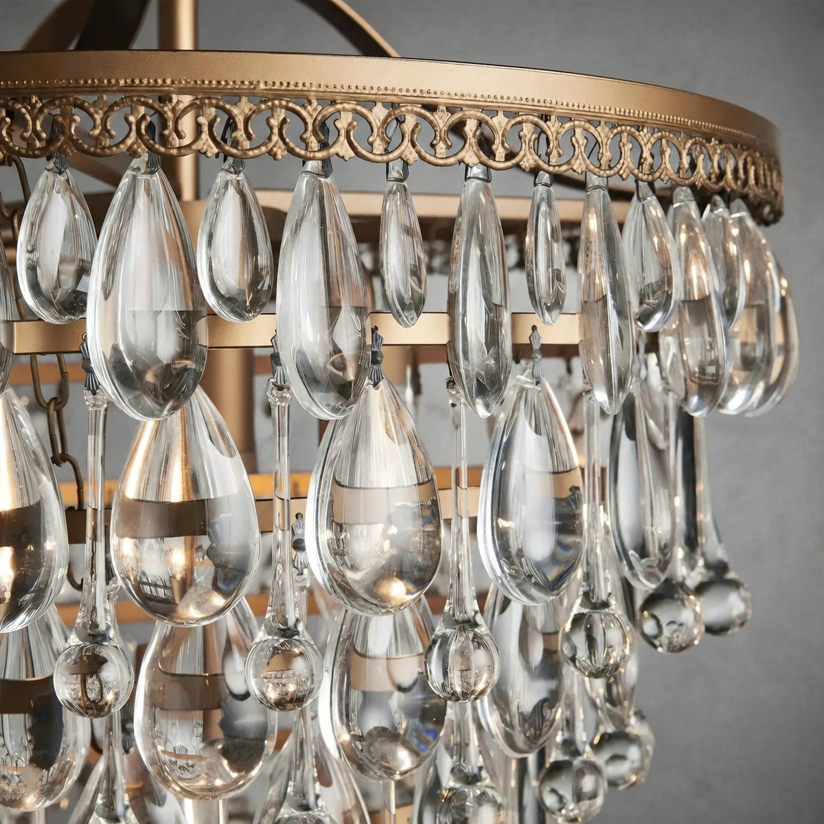 Anabella Round Chandelier 17" 23"