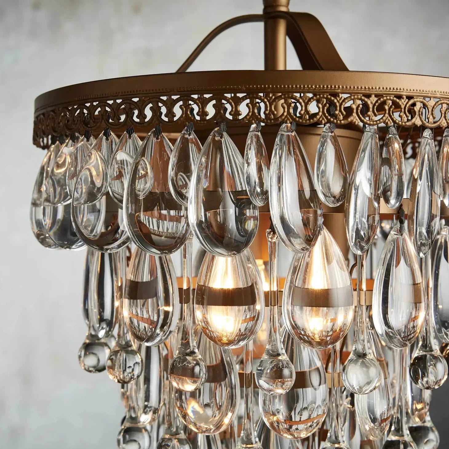 Anabella Round Chandelier 17" 23"