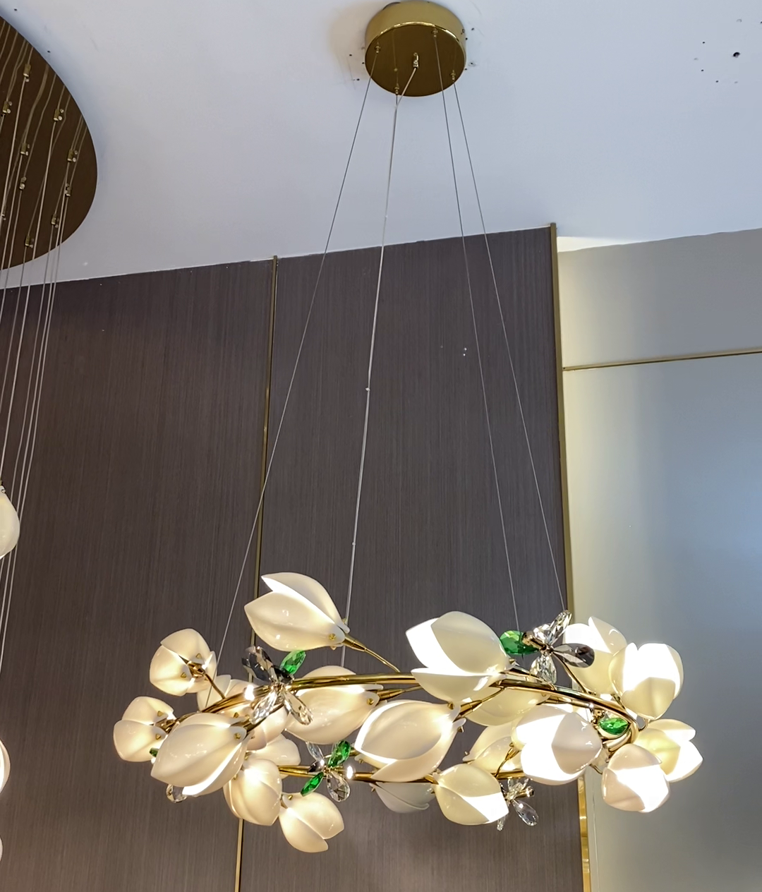 Art Design Creative Ceramic Magnolia Ring/Linear Chandelier for Bedroom/Living Room/Dining Room/Kitchen Island