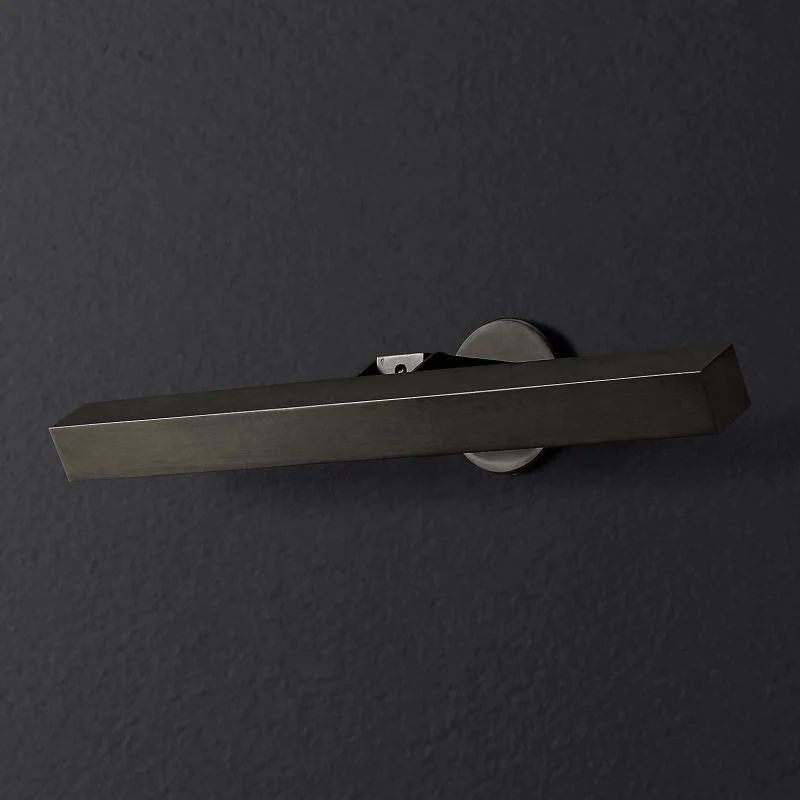 Cannele Linear Picture Light