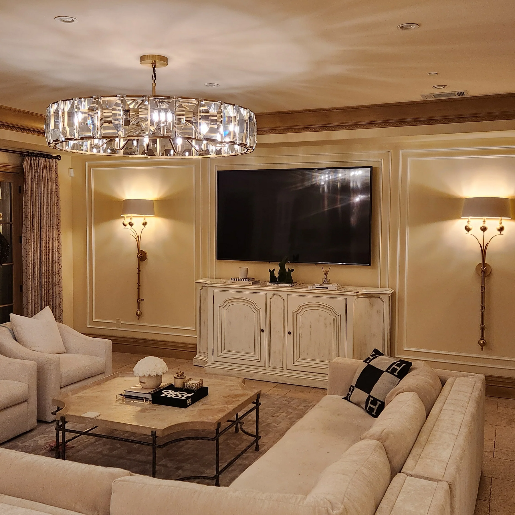 Charles Multicurve Modern Crystal Round Chandelier
