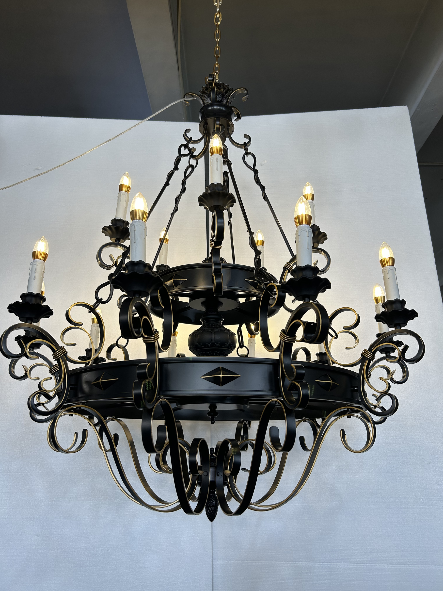 Vintage Iron Simple Candle Art Chandelier for Living Room / Villa / Stairs