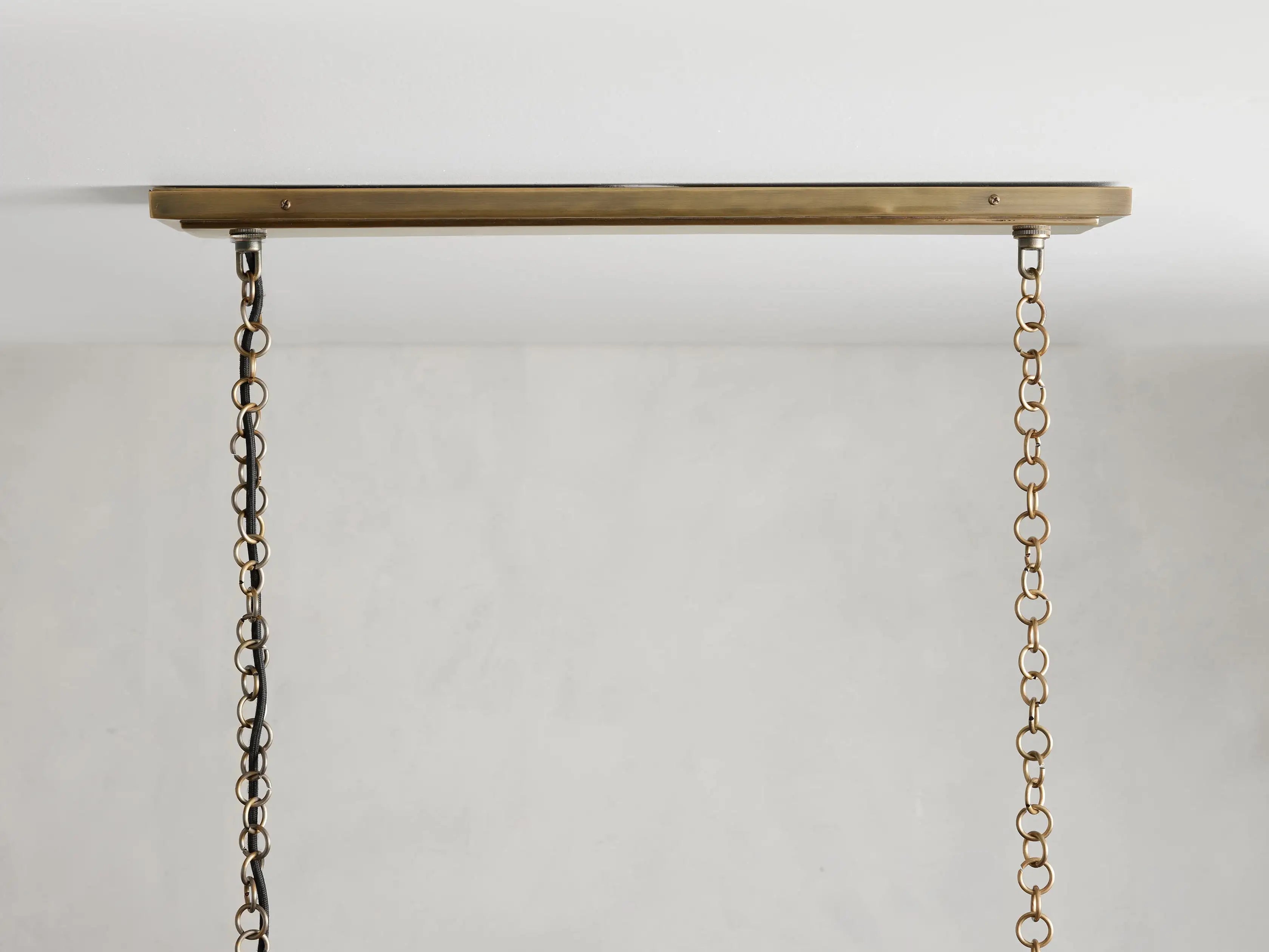 Merlin Lamps Holt Linear Chandelier - Thumbnail 5