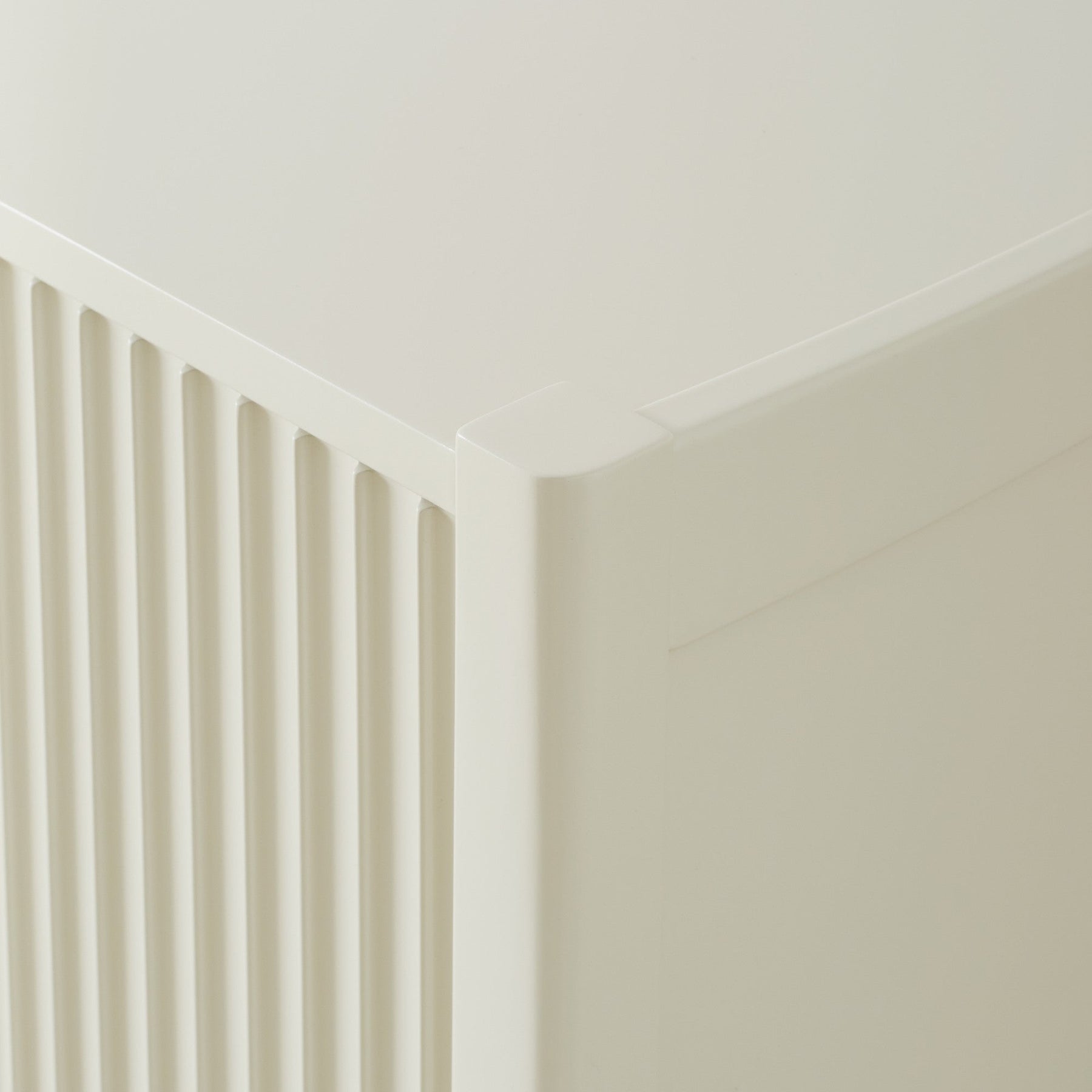 Louis Media Console