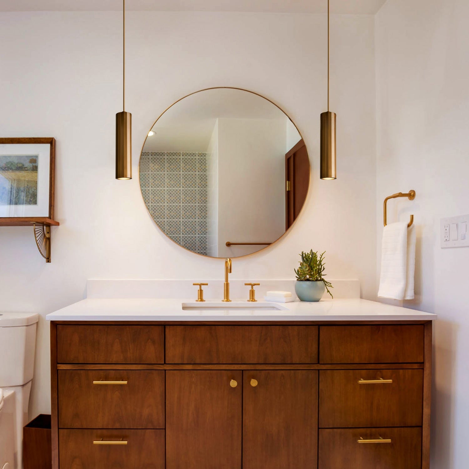 Matthie Pendant – Elegant Brass Finish Pendant Light