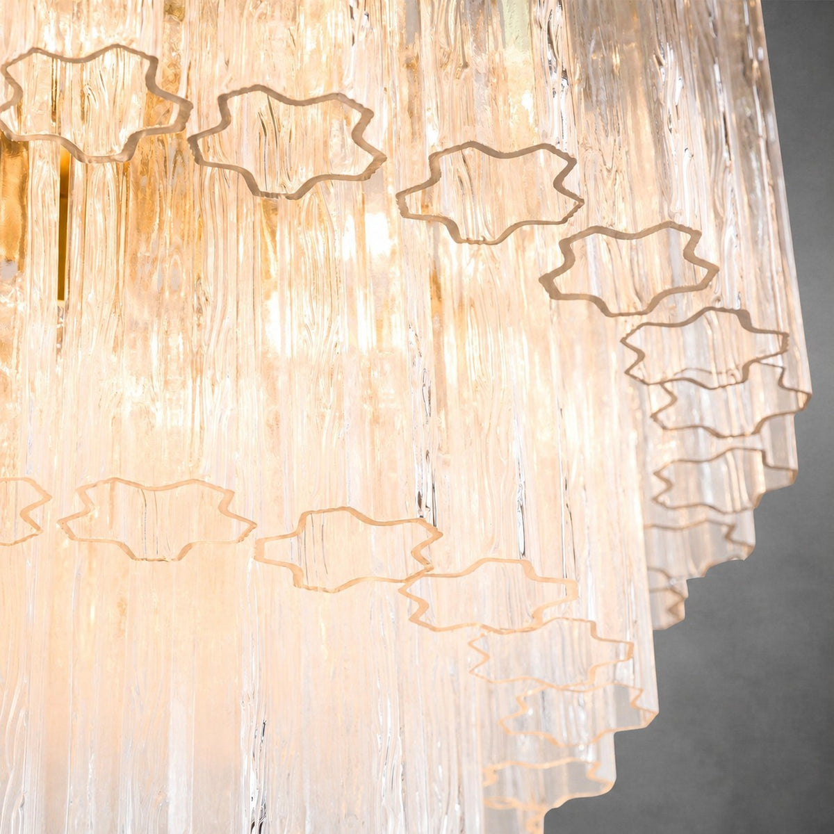 reviso Murano Fluted Glass Chandelier 28″