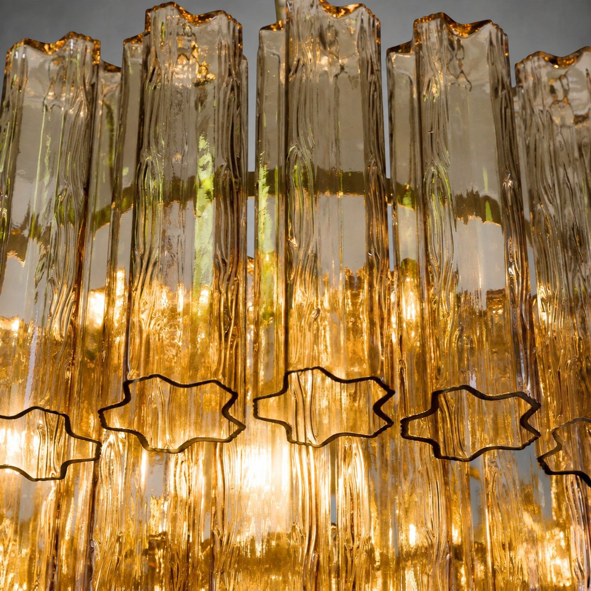 reviso Murano Fluted Glass Chandelier 28″