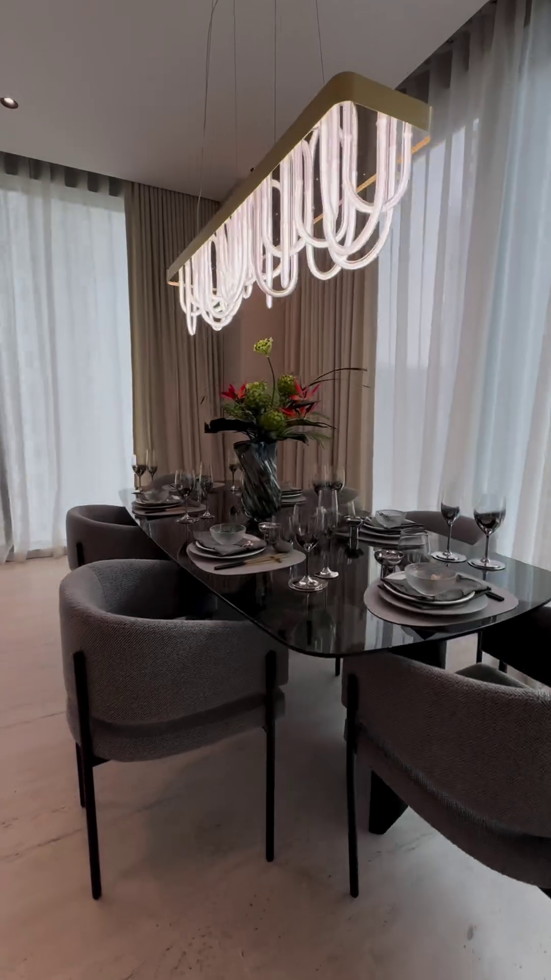 Modern Wavy Chandelier for Dining Room/Kitchen Island