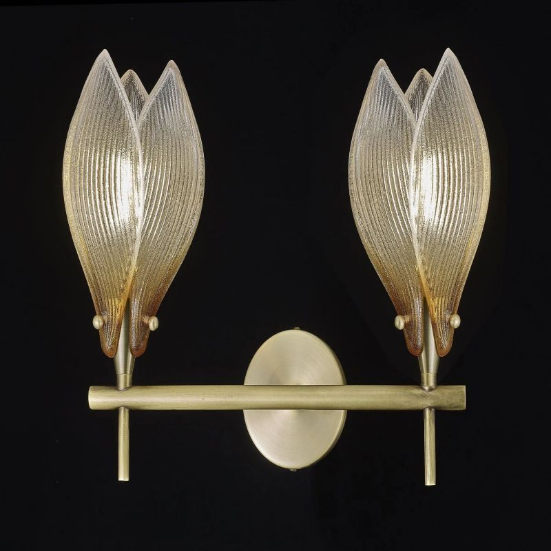 Petals Wall Lamp