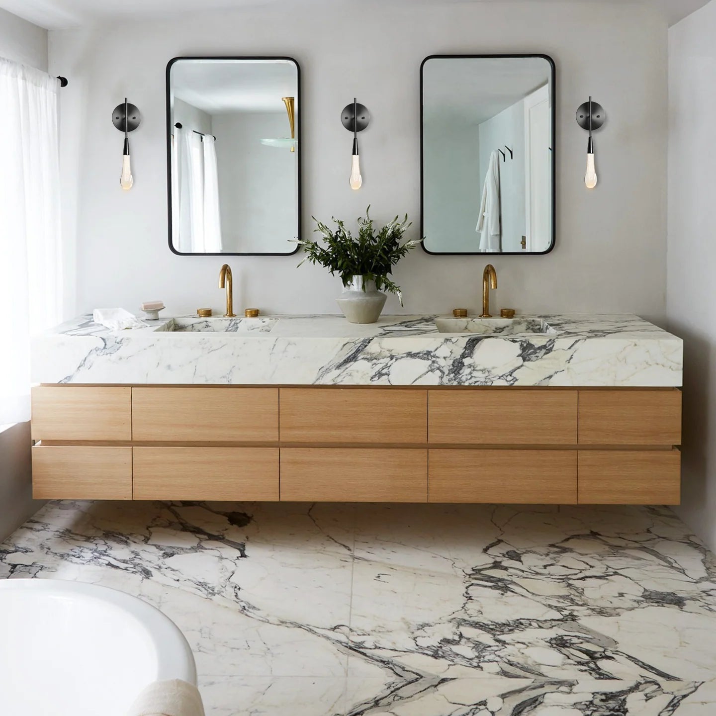 SOLITAIRE MODERN WALL SCONCE 5"W