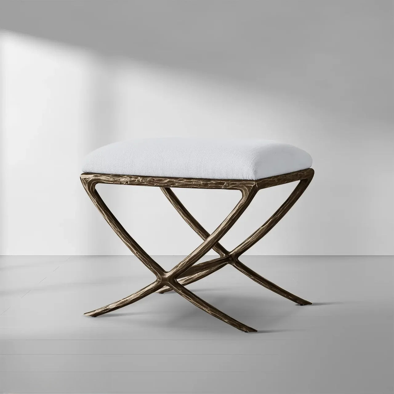 Thaddeus X-base Stool