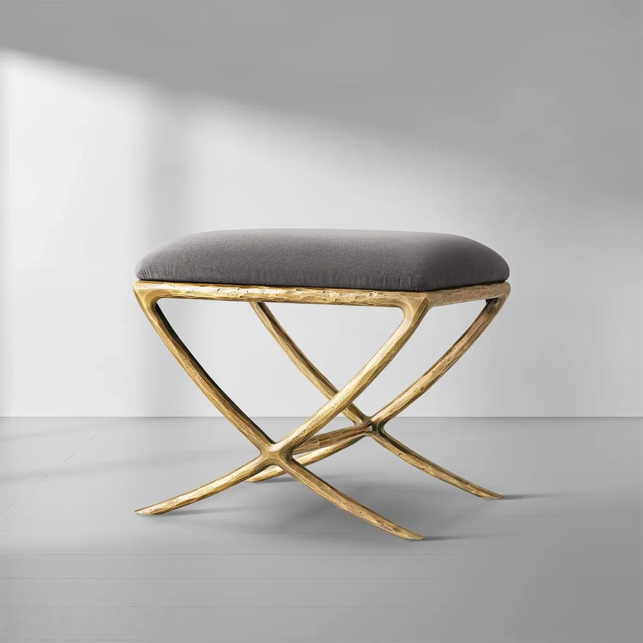Thaddeus X-base Stool