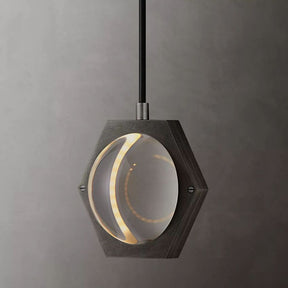 Eclatant Grand Pendant 7"