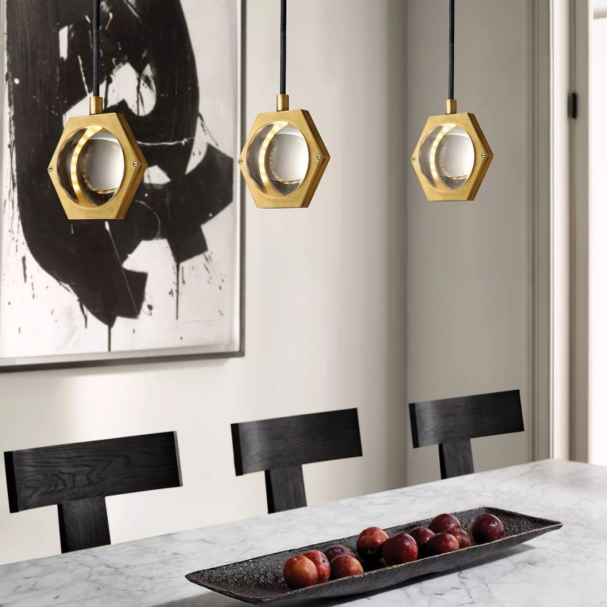 Eclatant Grand Pendant 7"